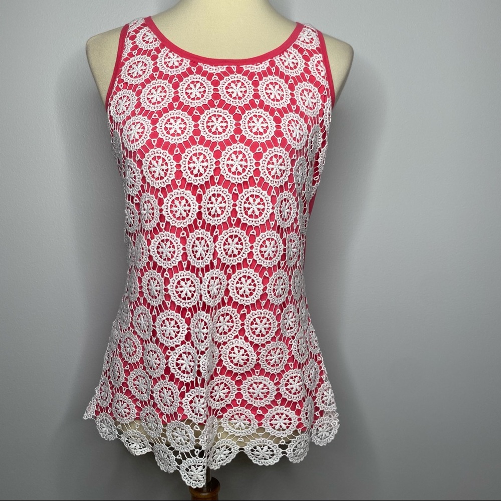 Crown & Ivy multi layer sleeveless top size small